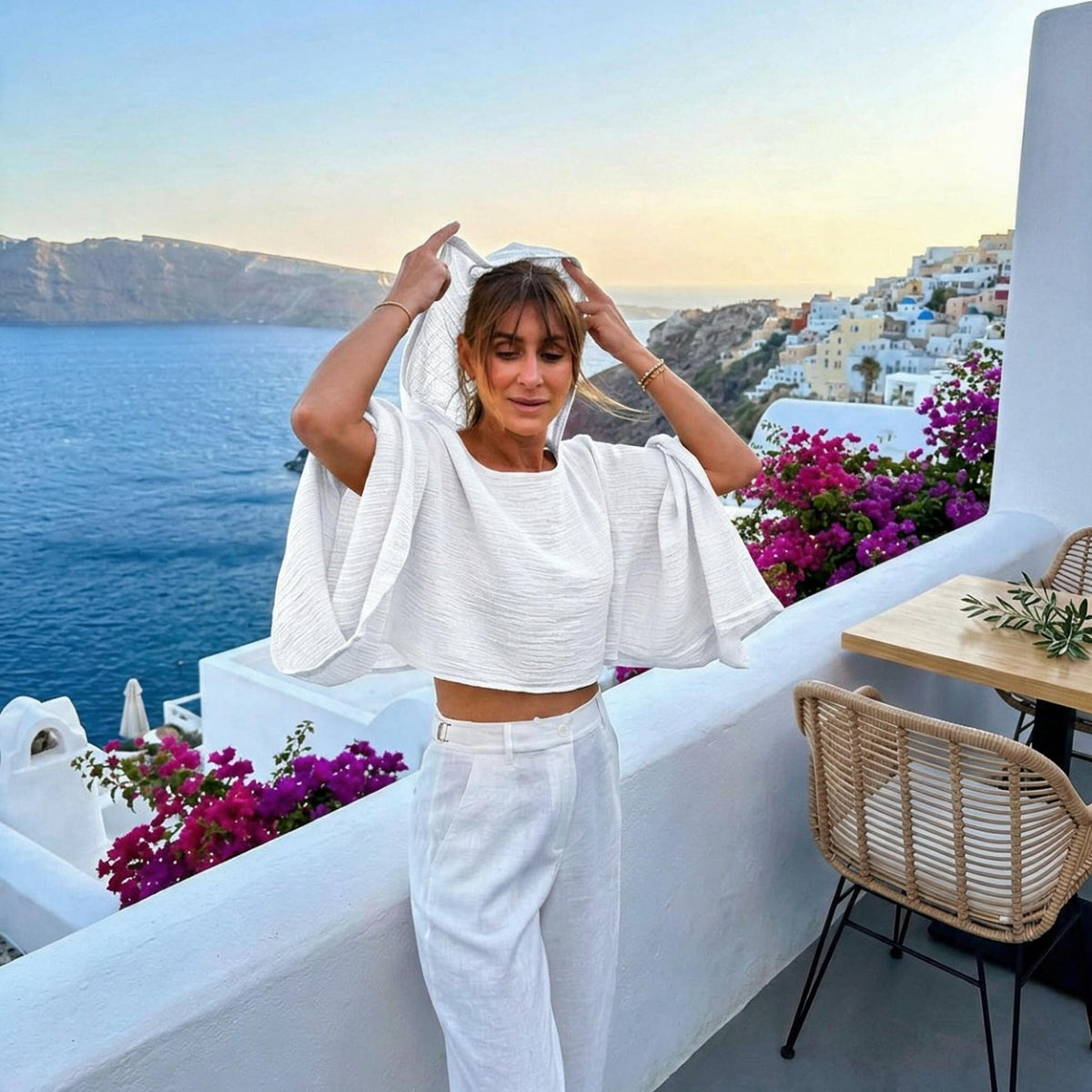Snow White Hoody Shirt - hood detail