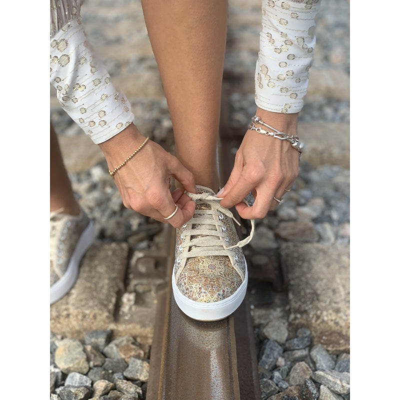 Gold Sporty Sneakers - Vleyn
