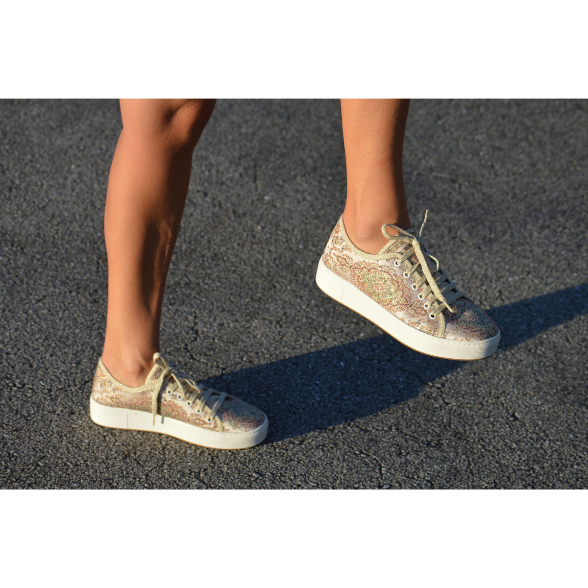 Beige Sporty Sneakers - Vleyn