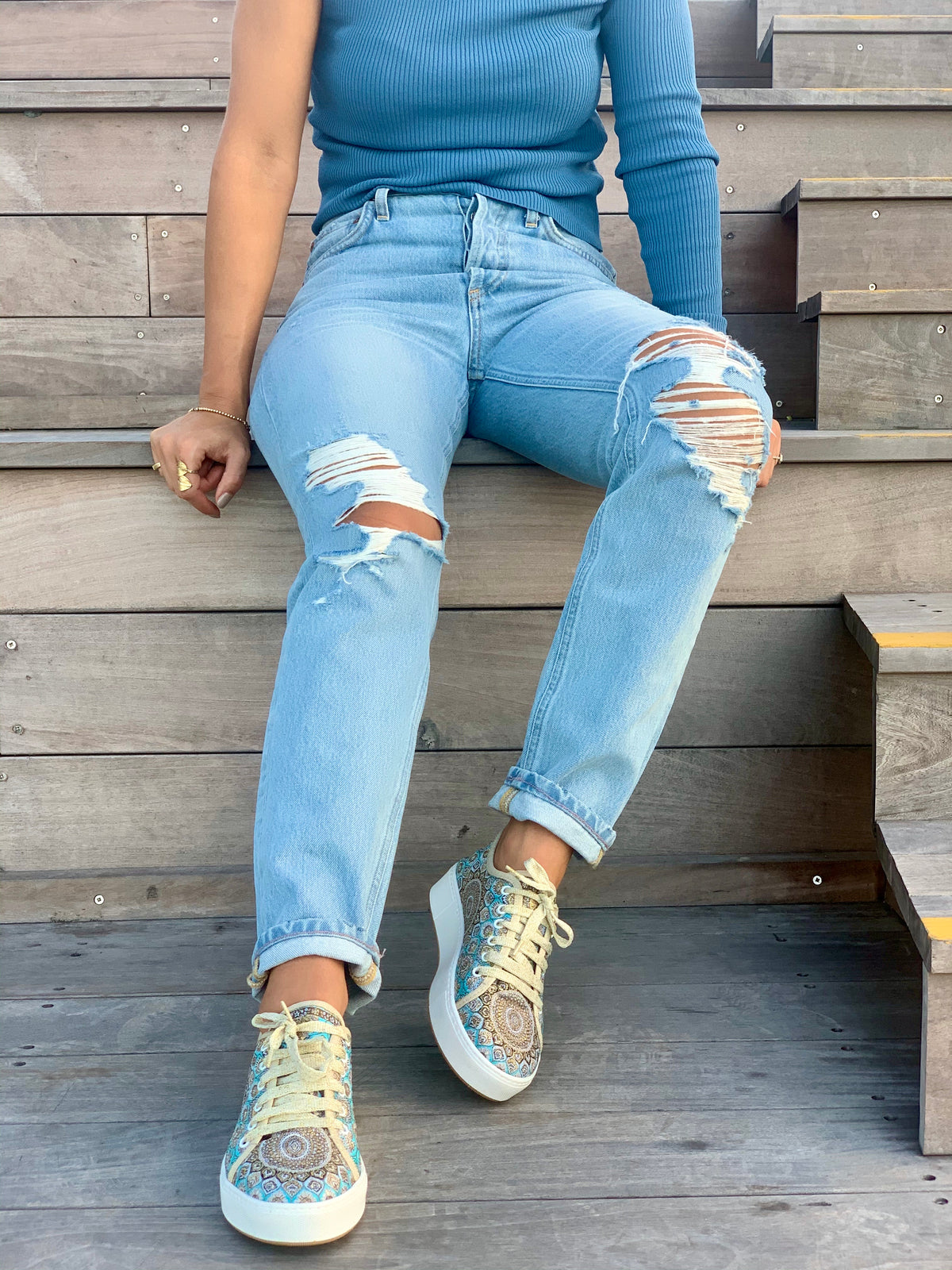 Blue Sporty Sneakers - Vleyn