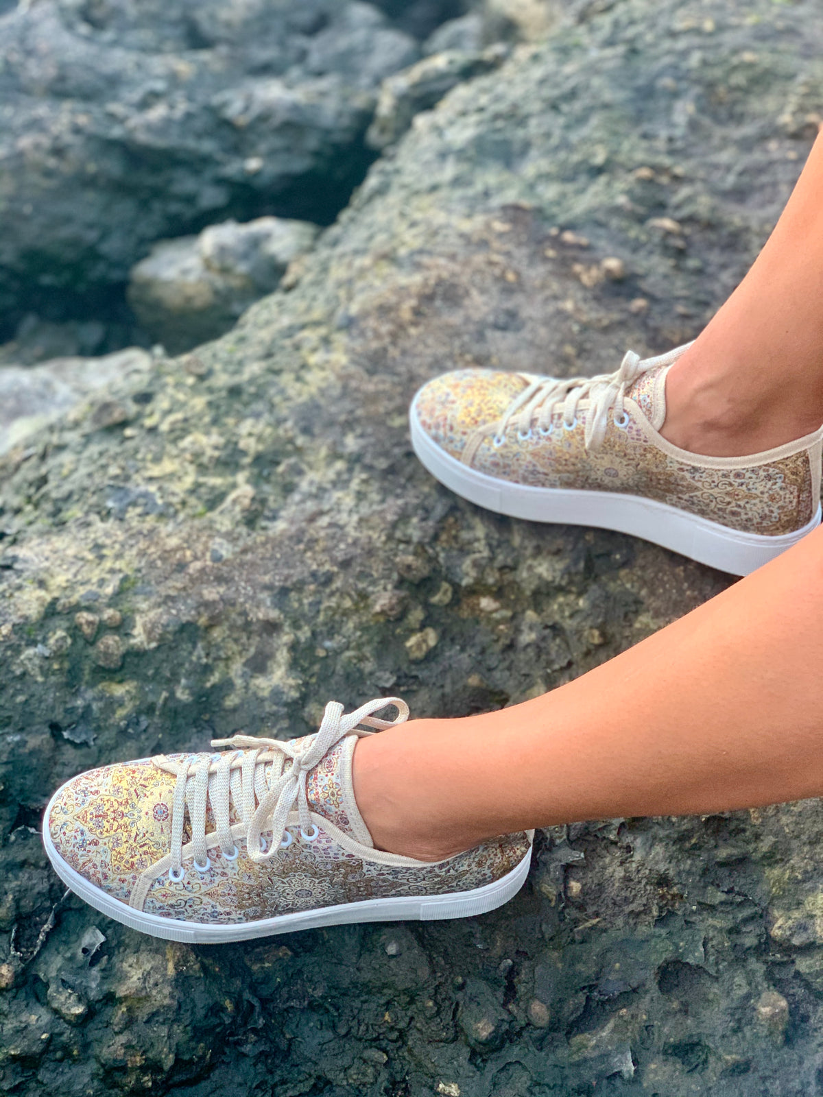 Gold Sporty Sneakers - Vleyn