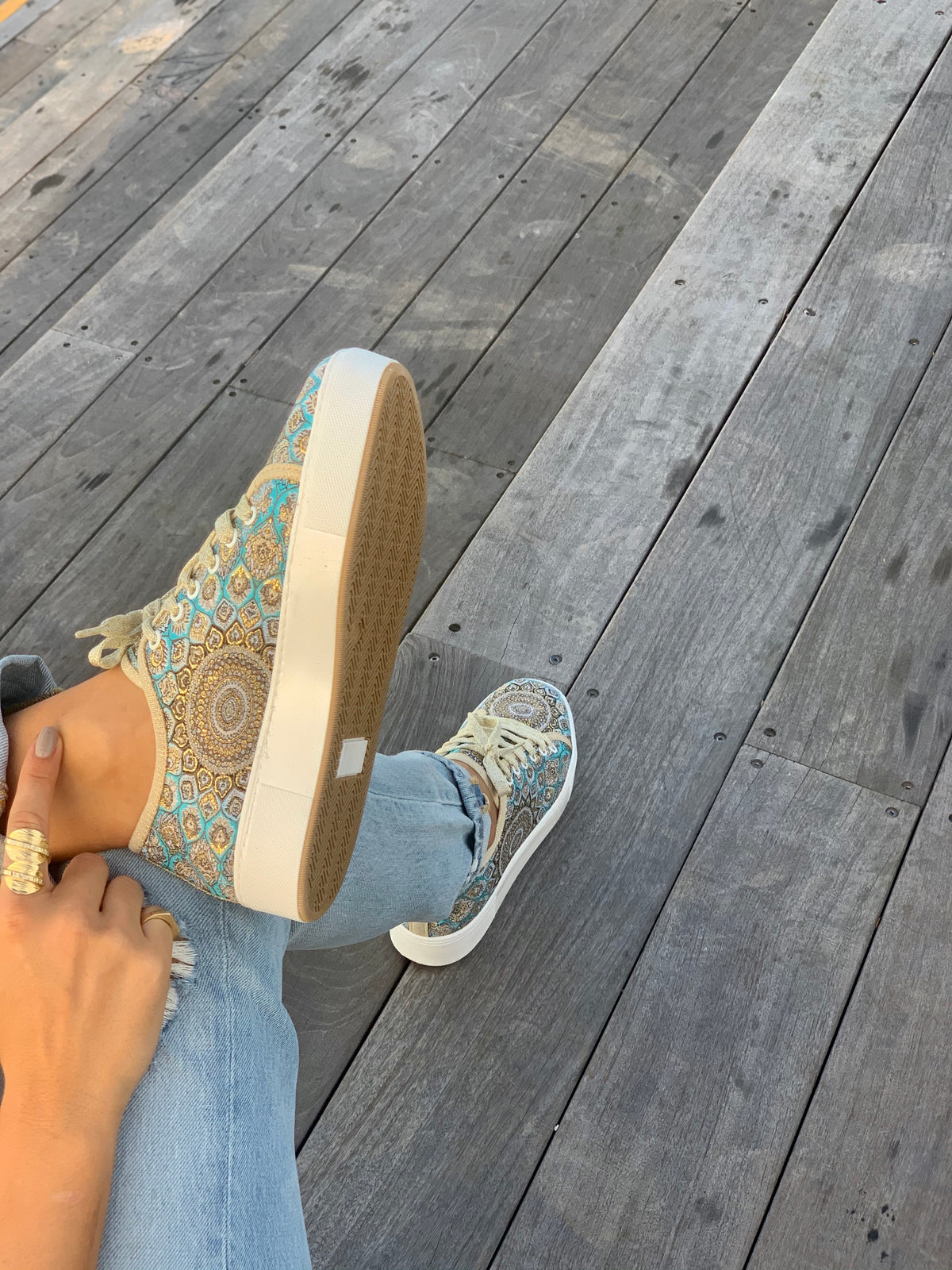 Blue Sporty Sneakers - Vleyn