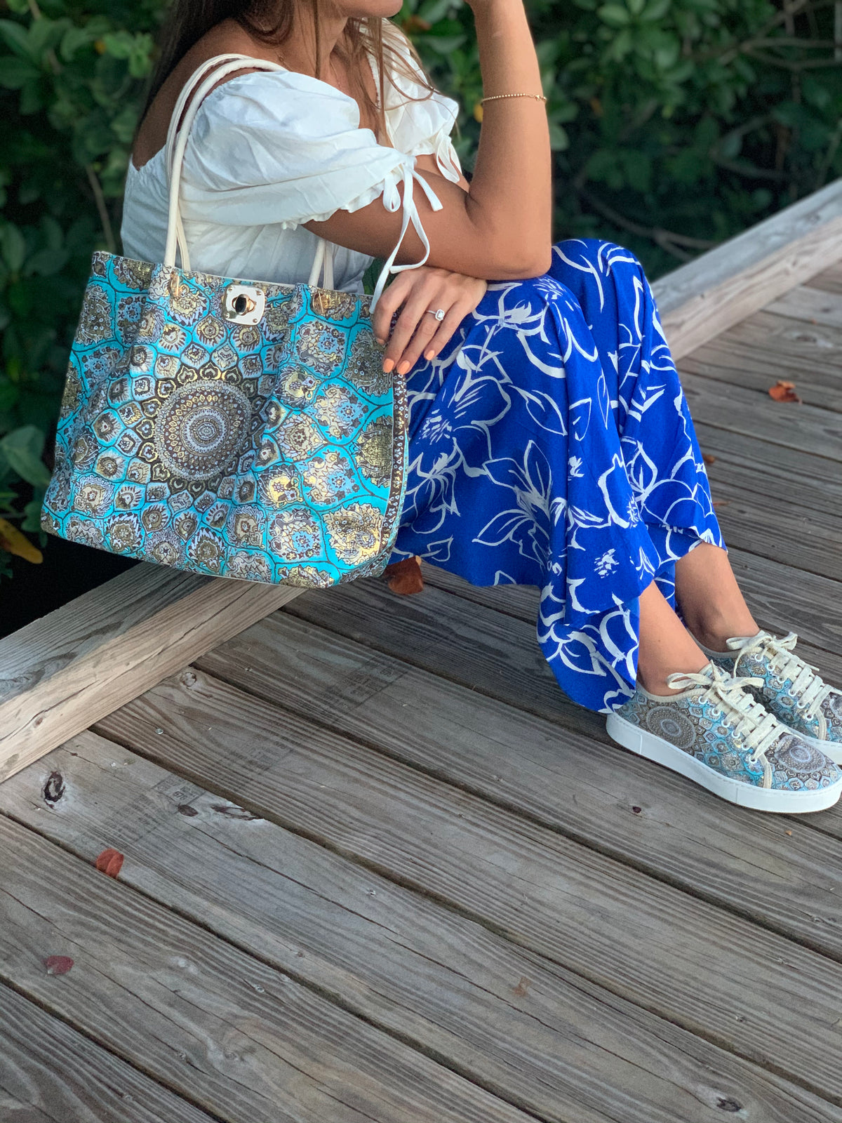 Blue Sporty Sneakers - Vleyn