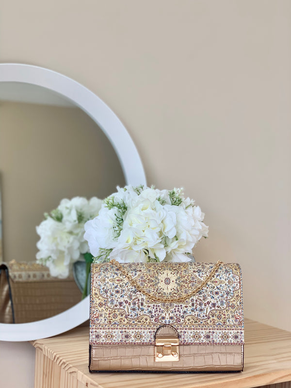 Gold Irem Crossbody Bag - Vleyn